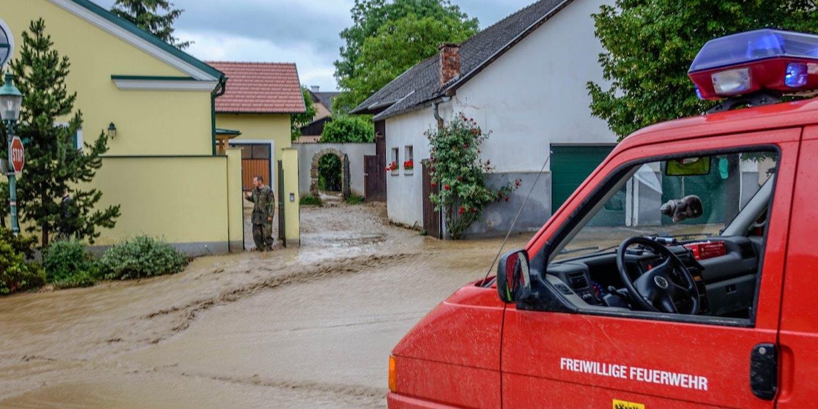 Starkregen und teils heftige Windböen haben am 7. Juni 2020 in Niederösterreich den Einsatz von rund 900 Feuerwehrmitgliedern gefordert. (Im Bild die Situation im Raum Wimpassing an der Pielach)
