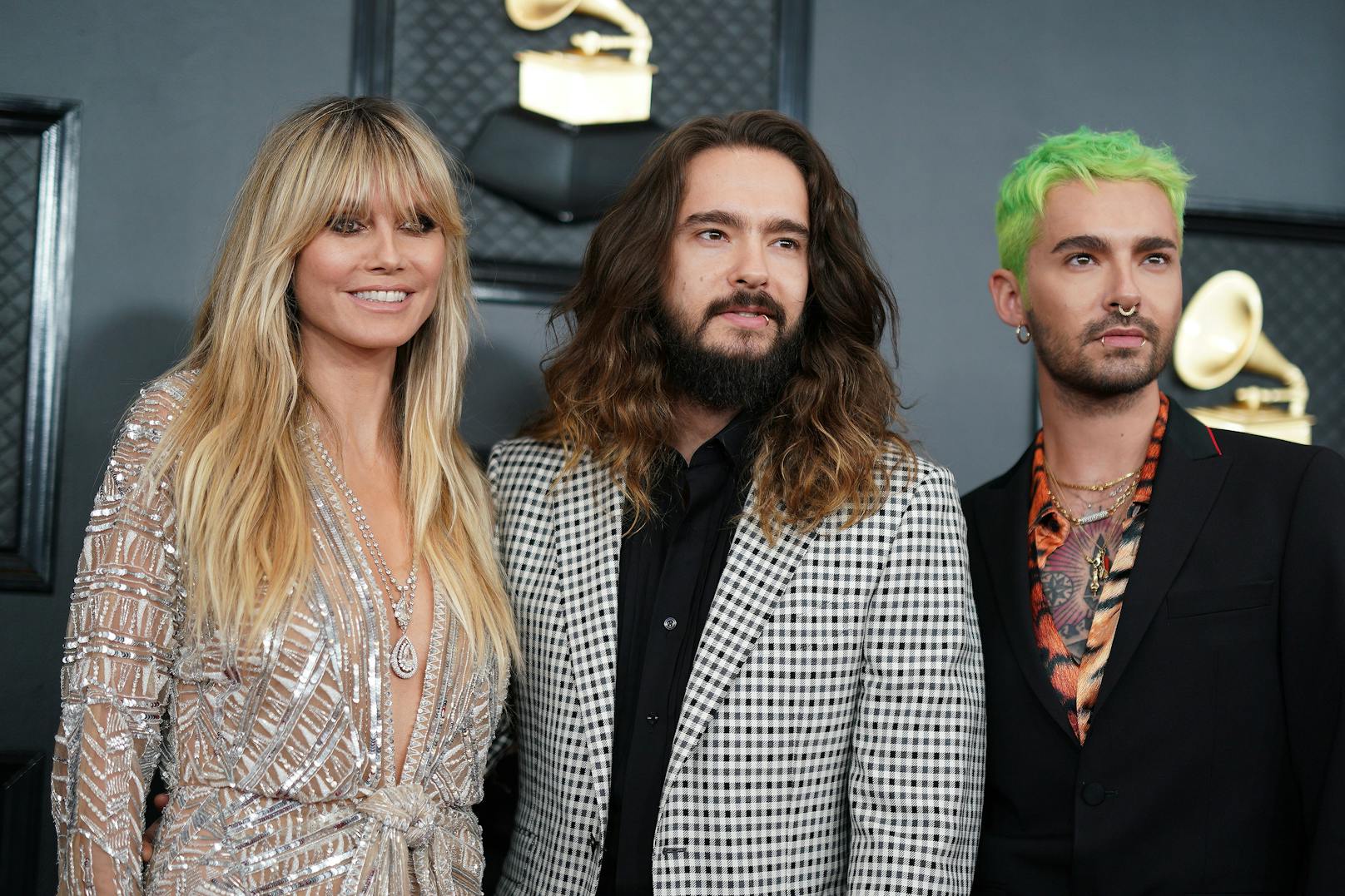Sänger <strong>Bill Kaulitz</strong> (re.), hier mit <strong>Heidi Klum</strong> (li.) und Bruder <strong>Tom</strong> (Mitte) bei der Grammy-Verleihung, ist bekannt für seine extravaganten Auftritte.