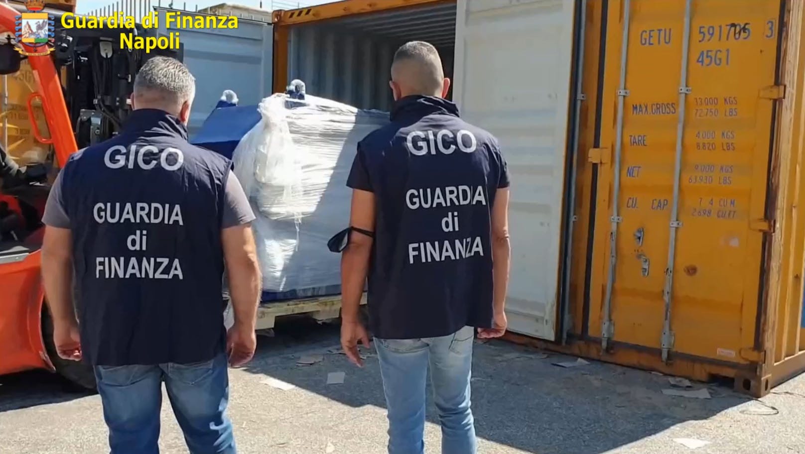 14 Tonnen Amphetamin-Pillen haben italienische Fahnder versteckt auf einem Containerschiff in Salerno entdeckt. Die Drogen sollen aus der Produktion der Terrormiliz "Islamischer Staat" (IS) in Syrien stammen.