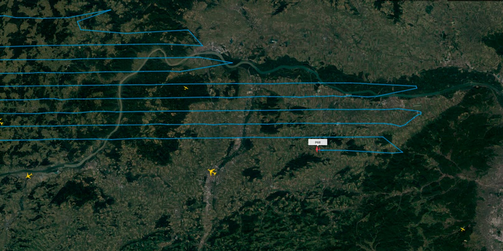 Am 10. Juli 2020 zog ein Flugzeug seltsame Schleifen über Niederösterreich