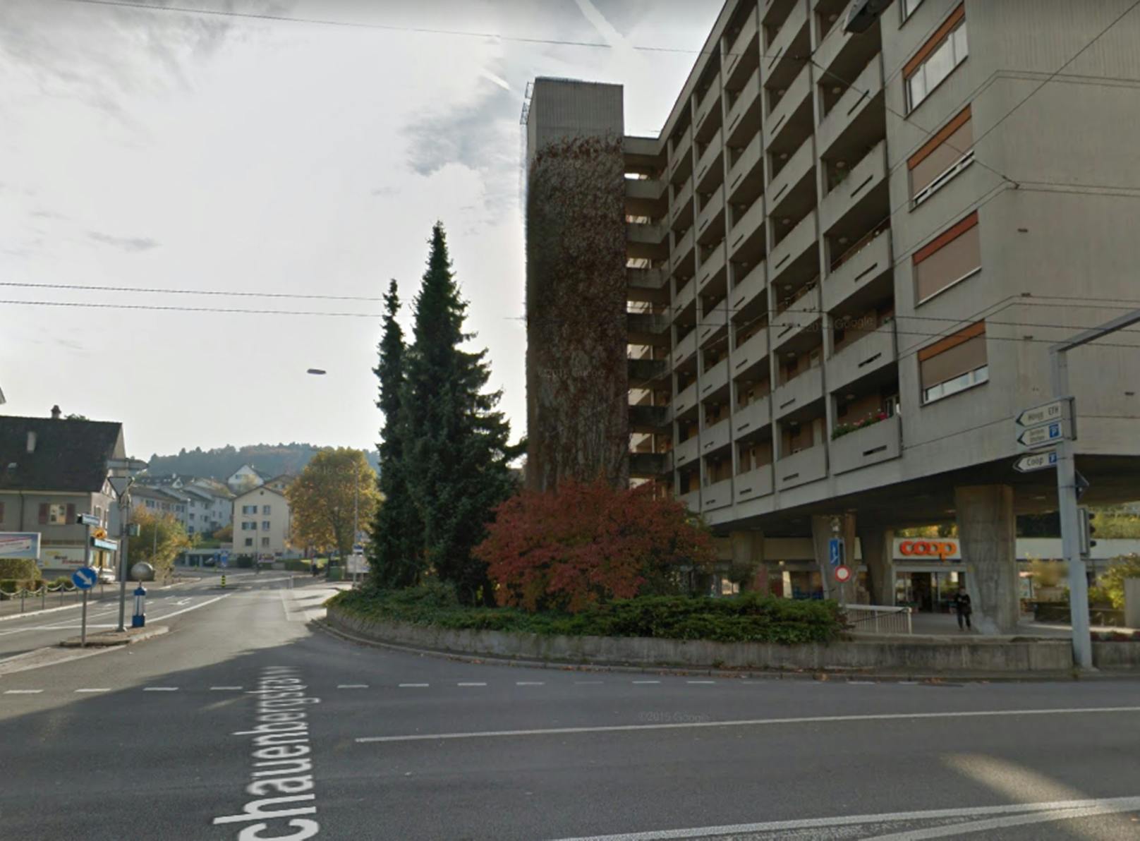 Beim Zehntenhausplatz in Zürich-Affoltern geschah der Vorfall.