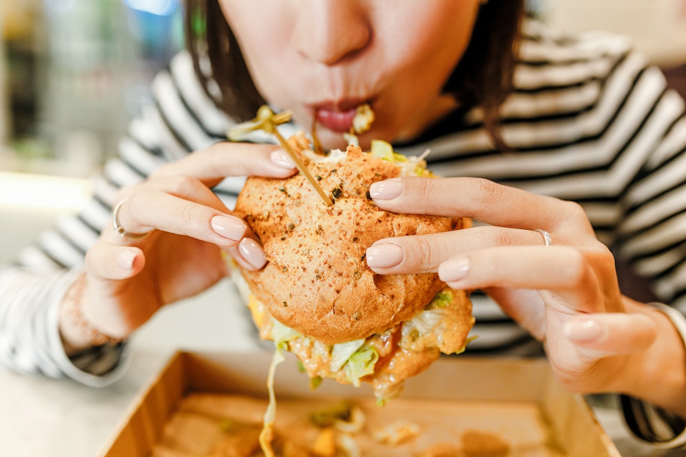 Nicht überraschend: Fast Food ist der Feind der Arterien. 