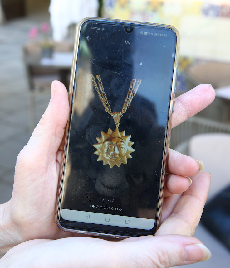 Diese Goldkette samt Sonnen-Anhänger wurde am Markt gestohlen.