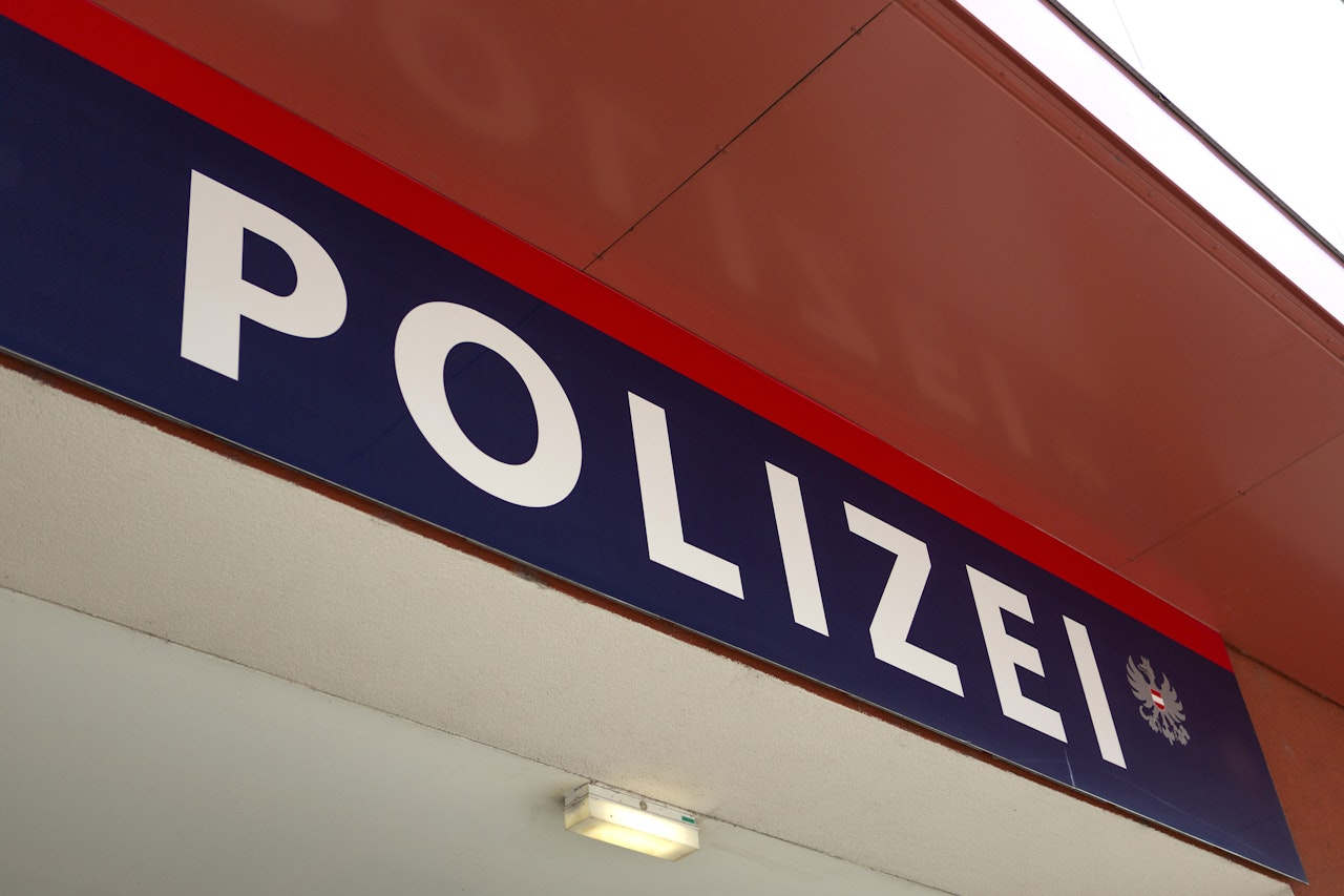 Heute.at - Polizist Corona-positiv, ganzes Revier gesperrt