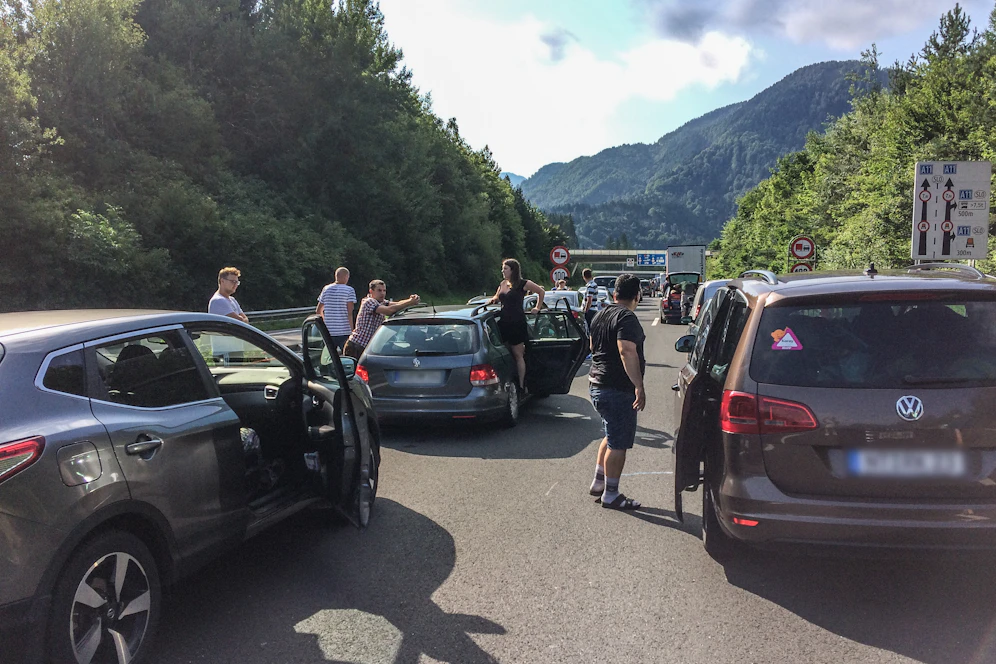 Stau vor dem Karawankentunnel: Der Freitag soll einer der gewaltigsten Stau-Tage überhaupt werden.
