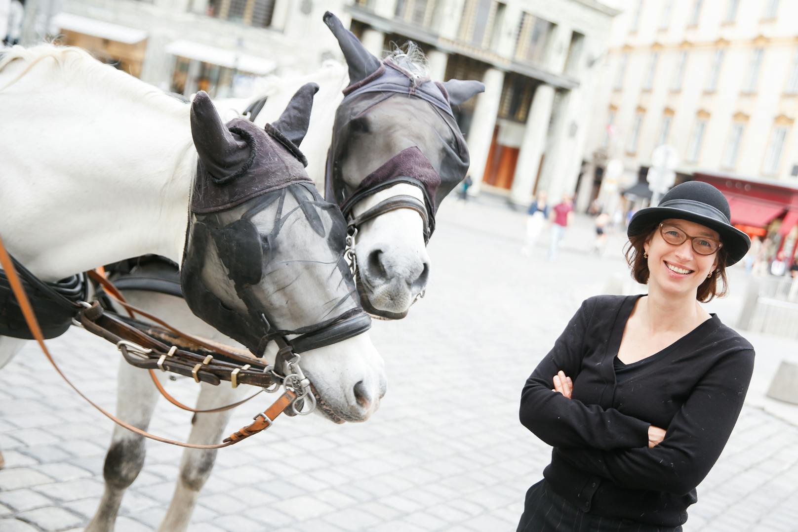 Initiatorin Susita Fink mit ihrem Zweispänner am Michaelerplatz
