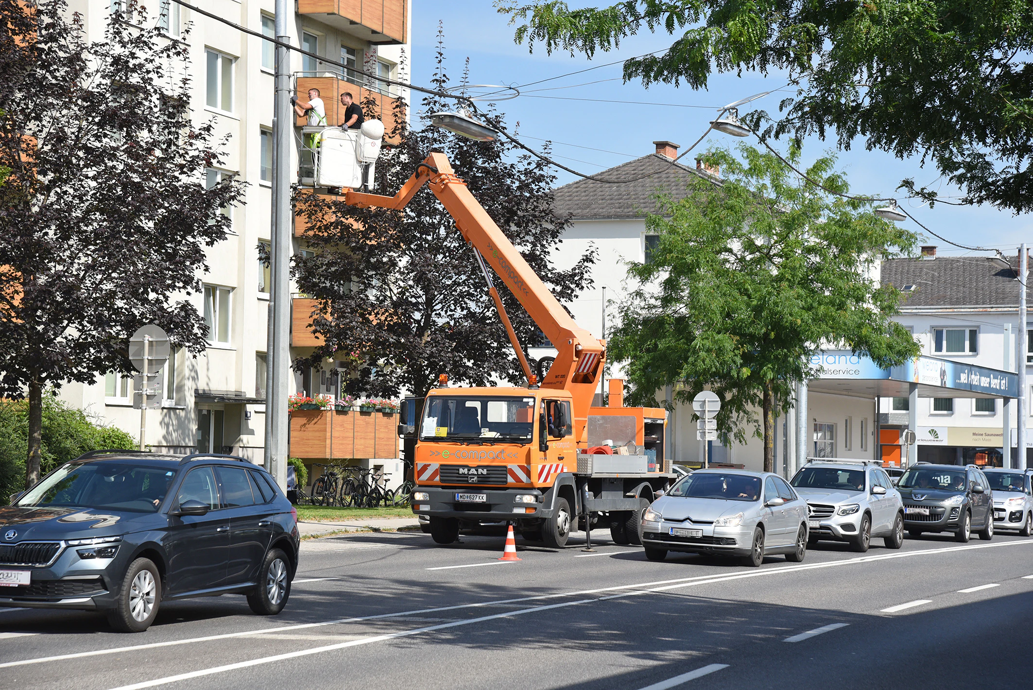 Ein Foto von der Arbeiten auf der B20.
