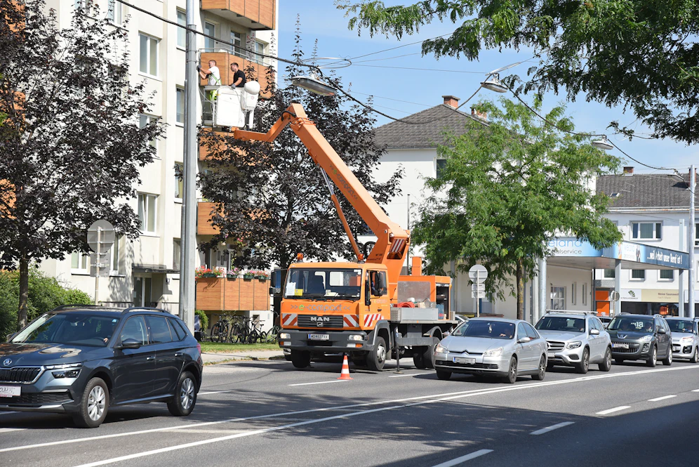 Ein Foto von der Arbeiten auf der B20.