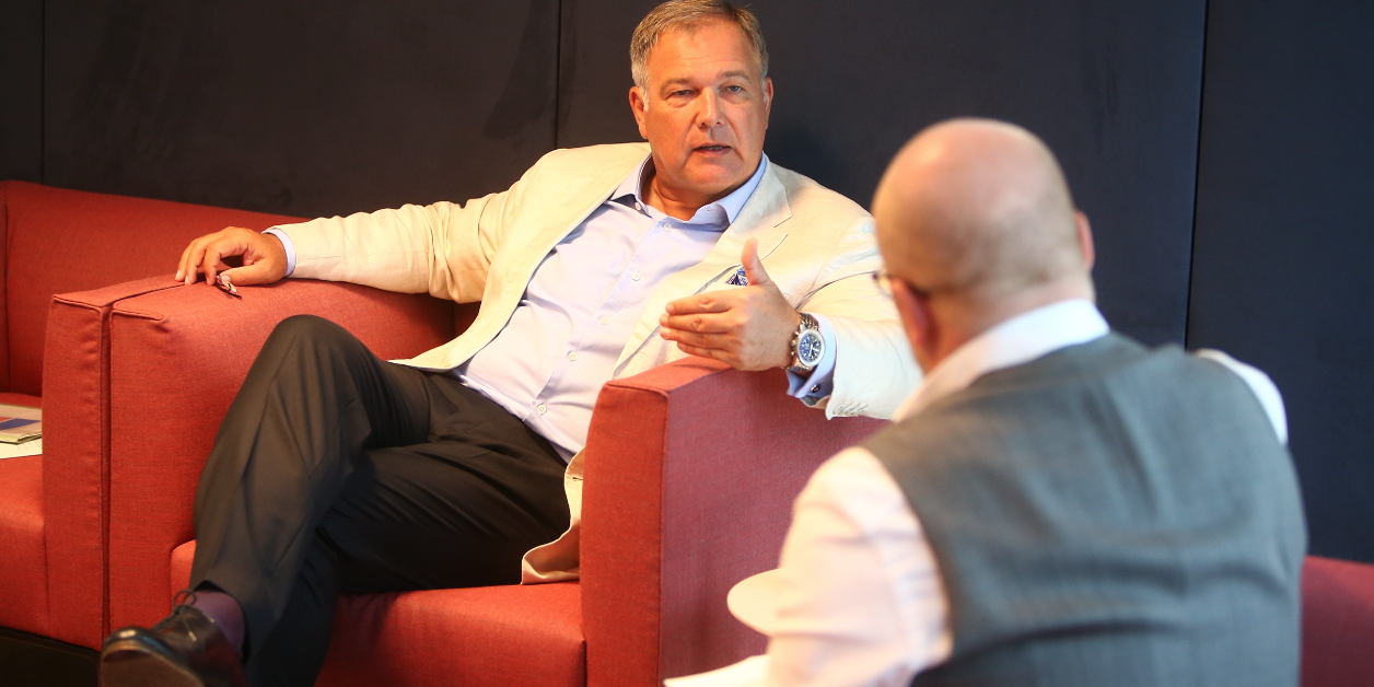 Wiens Wirtschaftskammer-Präsident Walter Ruck im Gespräch mit "<em>Heute</em>"-Wienchef Claus Kramsl