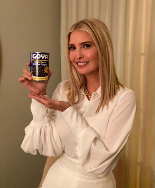 Präsidententocher <strong>Ivanka Trump</strong> ist von den schwarzen Bohnen begeistert, die Trump-Gegner von diesem Foto weniger.