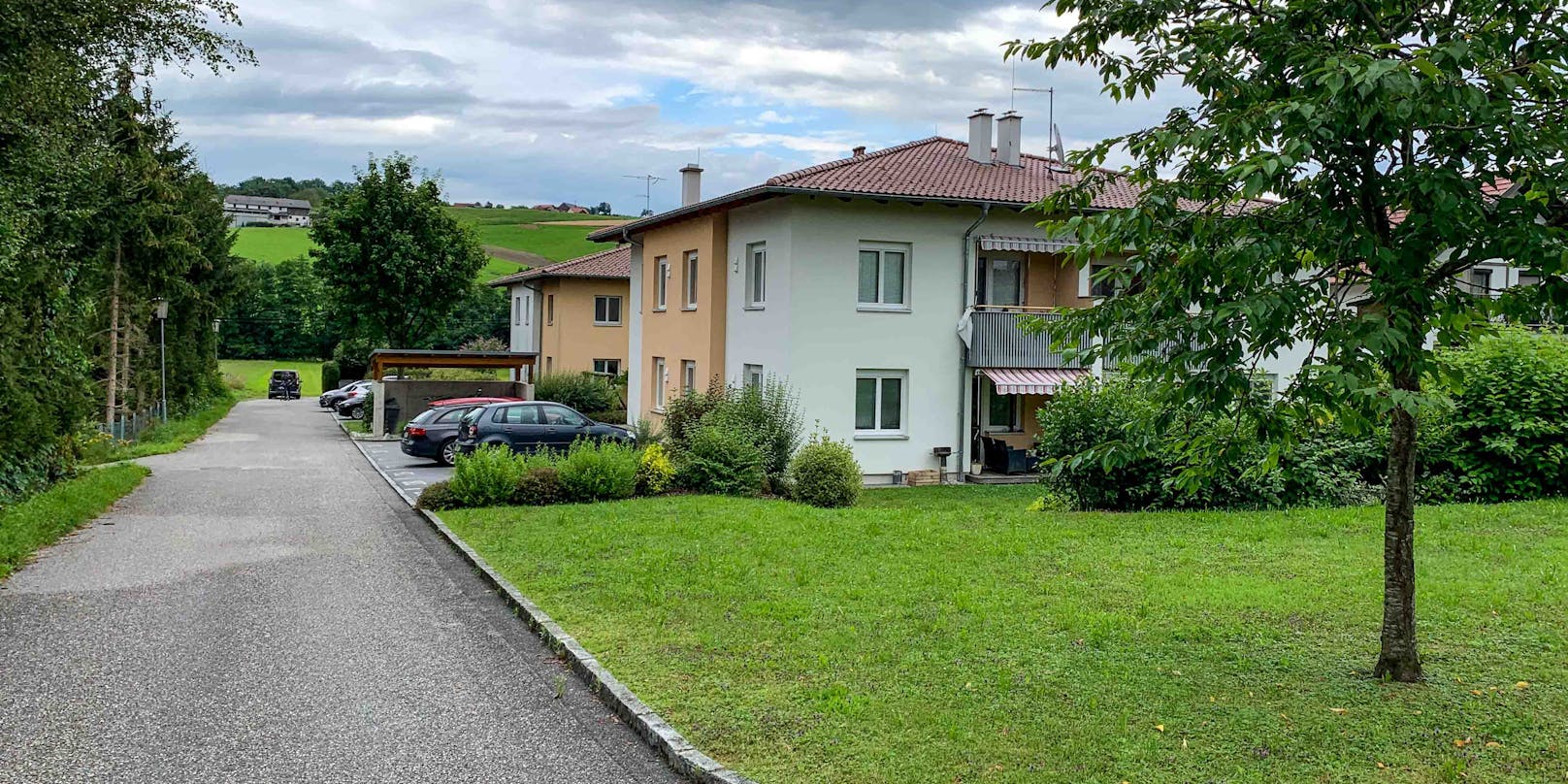 In diesem Haus in Rainbach am Innkreis soll am 17. Juli 2020 ein Familienvater versucht haben, seine Frau und die beiden Kinder zu töten.