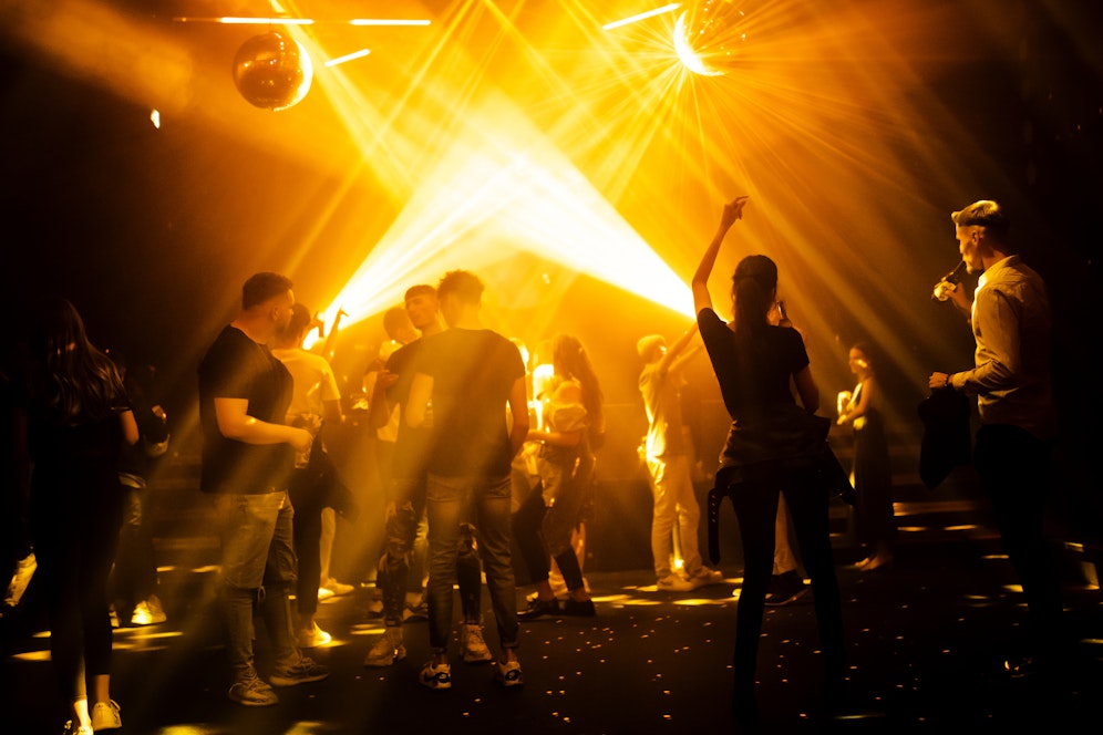 Clubs und Discos sollten im Laufe des Sommers wieder aufsperren dürfen (Symbolbild).