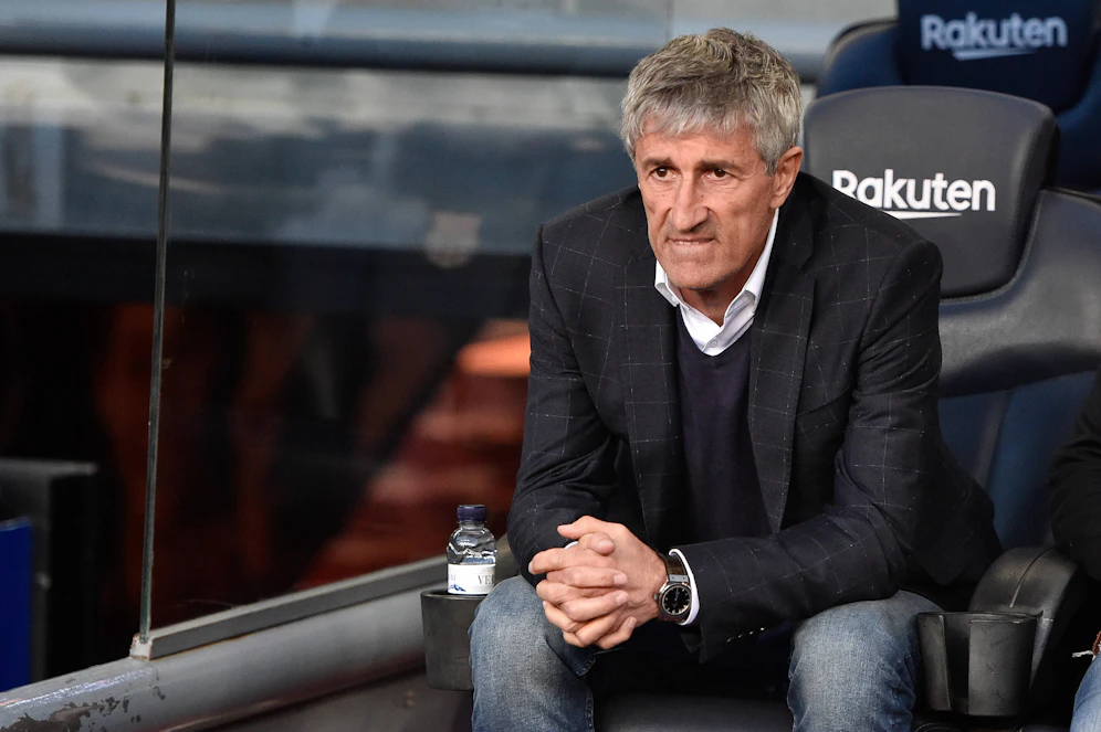 Quique Setien bleibt Trainer des FC Barcelona. 