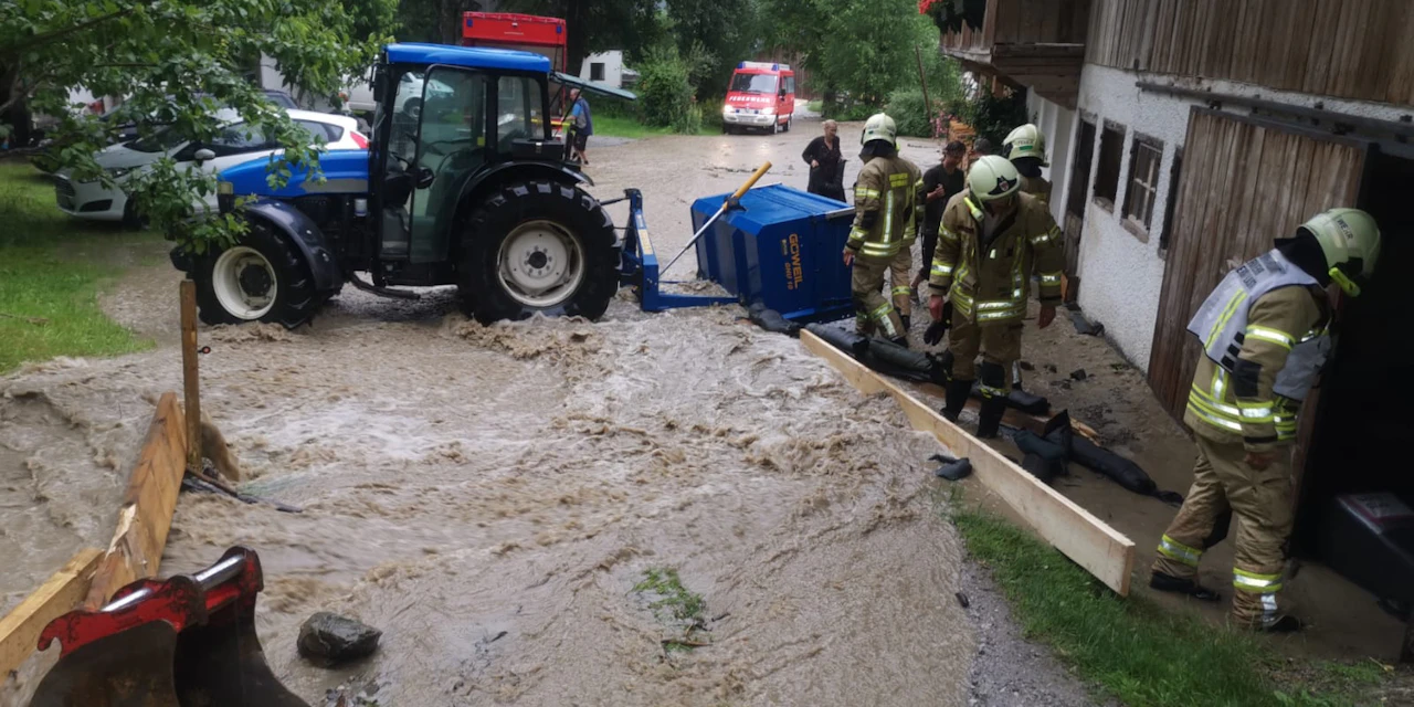 Mure und Überflutungen Schwere Unwetter zogen über Österreich heute