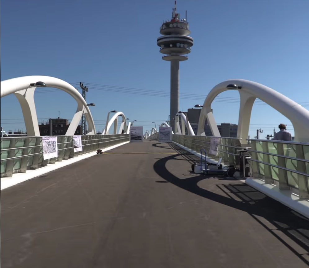 Seit 150 Jahren wird die Trennung der Bezirke Landstraße und Favoriten durch die Ostbahn überwunden. Heute wurde der Arsenalsteg eröffnet.&nbsp;