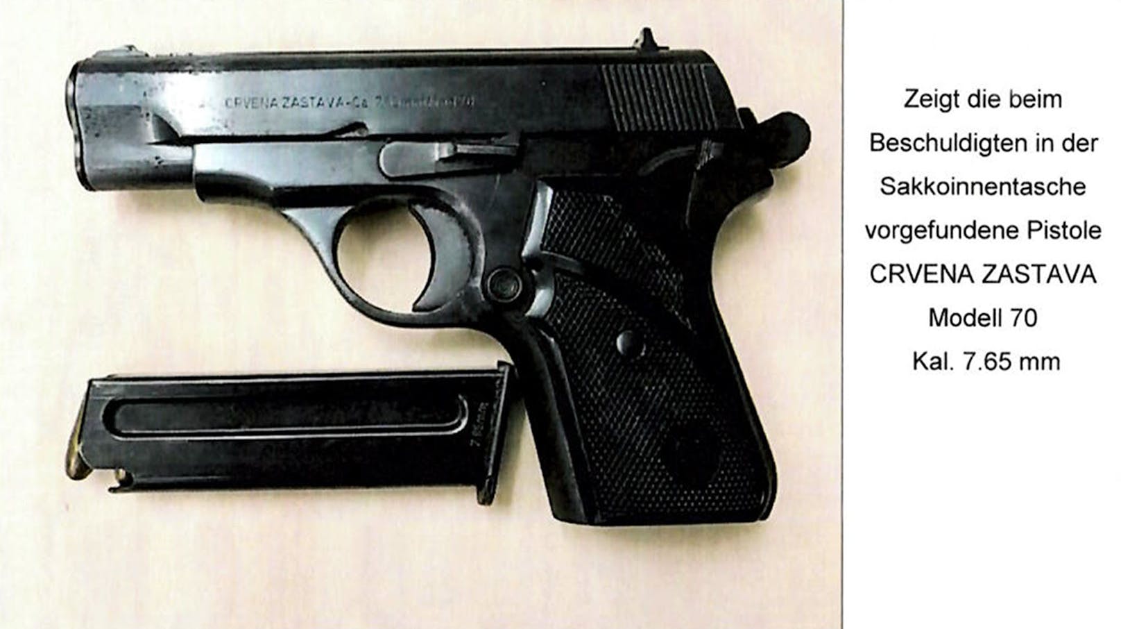 Bei der Festnahme des 43-Jährigen fanden die Beamten diese Waffe.
