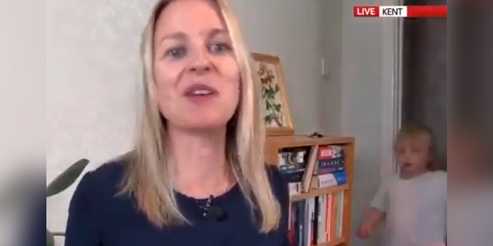 Journalistin Deborah Haynes wurde von ihrem Sohn unterbrochen.