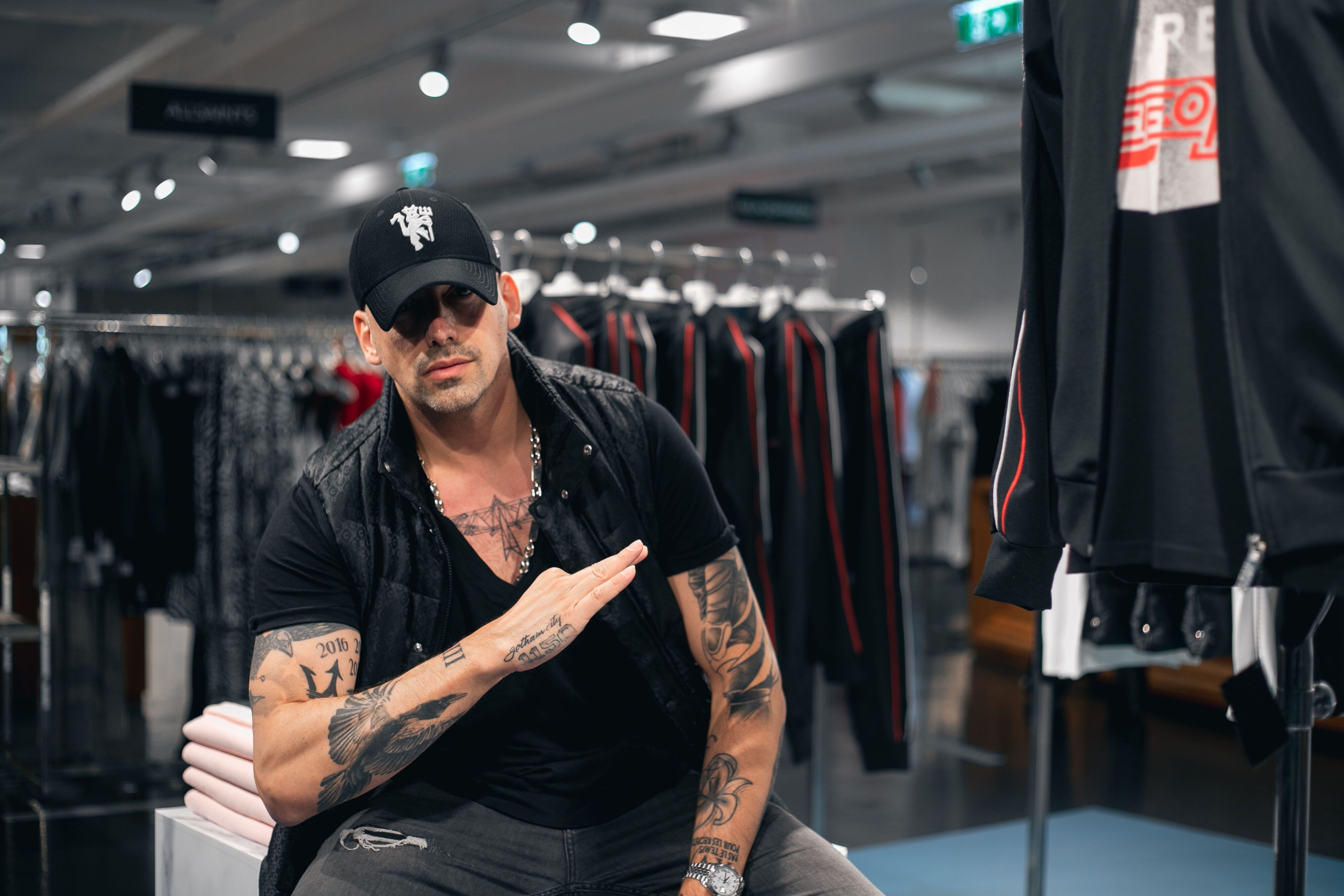 Raf Camora im Kaufhaus Steffl 