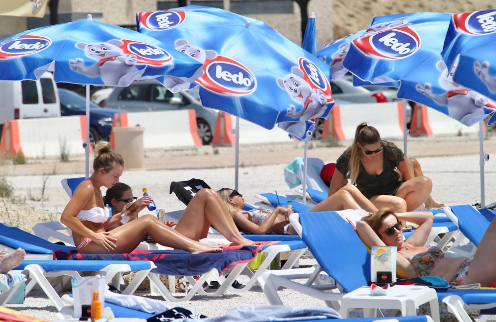 Am Strand gilt keine Maskenpflicht, dafür in geschlossenen Räumen.