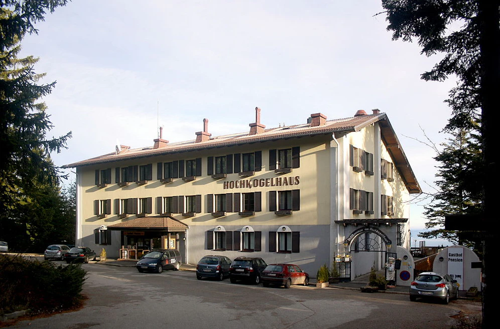 Beim Abstieg dürfte der 31-Jährige vom Hochkogelhaus in Richtung Völlerinsteig vom markierten Wanderweg abgekommen sein.