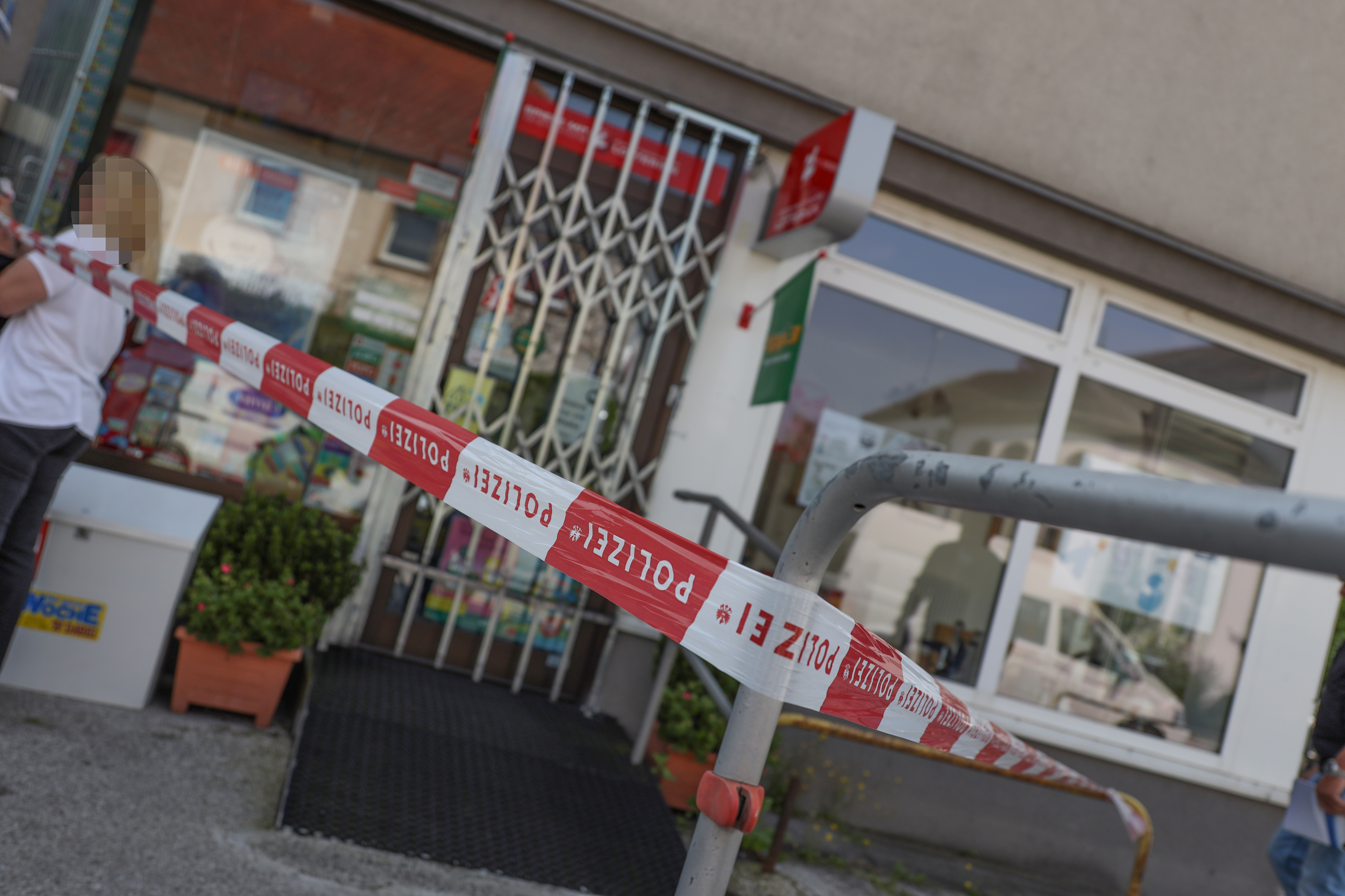 Montagvormittag wurde diese Trafik in Wels überfallen. Der Täter flüchtete ohne Beute.