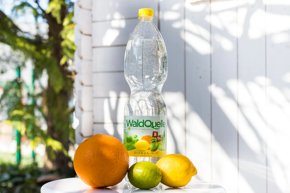 Jetzt teilnehmen und einen Sommervorrat Zitrus-Mix von Waldquelle gewinnen!
