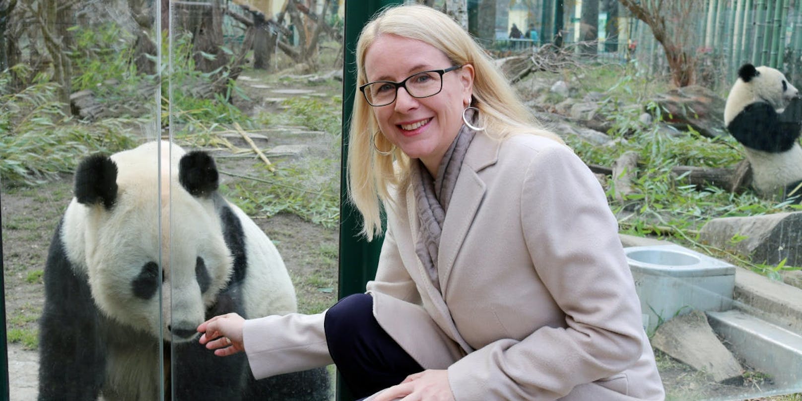 Schramböck will Zusammenarbeit mit Zoo Berlin vertiefen.