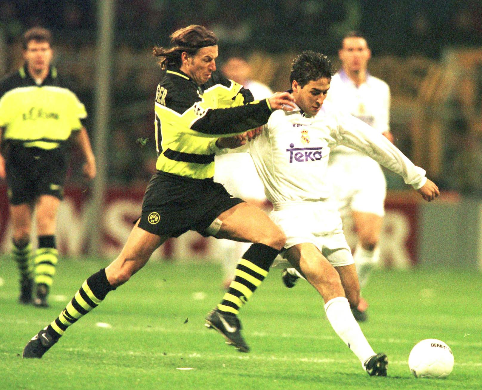 <strong>Wolfgang Feiersinger:</strong>&nbsp;Einer der letzten Liberos bei Borussia Dortmund. Gewann 1997 die Champions League, den Weltpokal und den deutschen Superpokal. Bestritt insgesamt 83 Partien für den BVB.&nbsp;&nbsp;