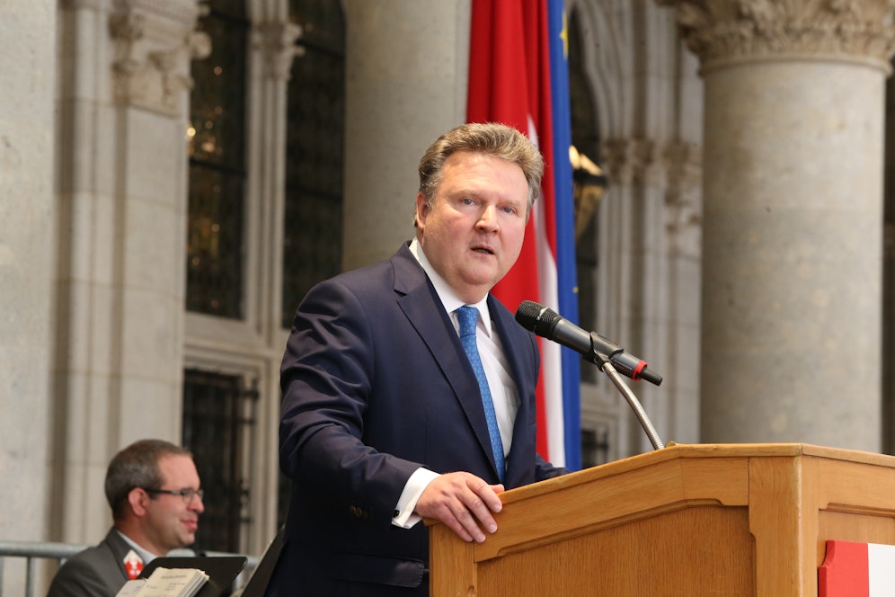 Nachdem der Verfassungsgerichtshof das Betretungsverbot für den öffentlichen Raum als 