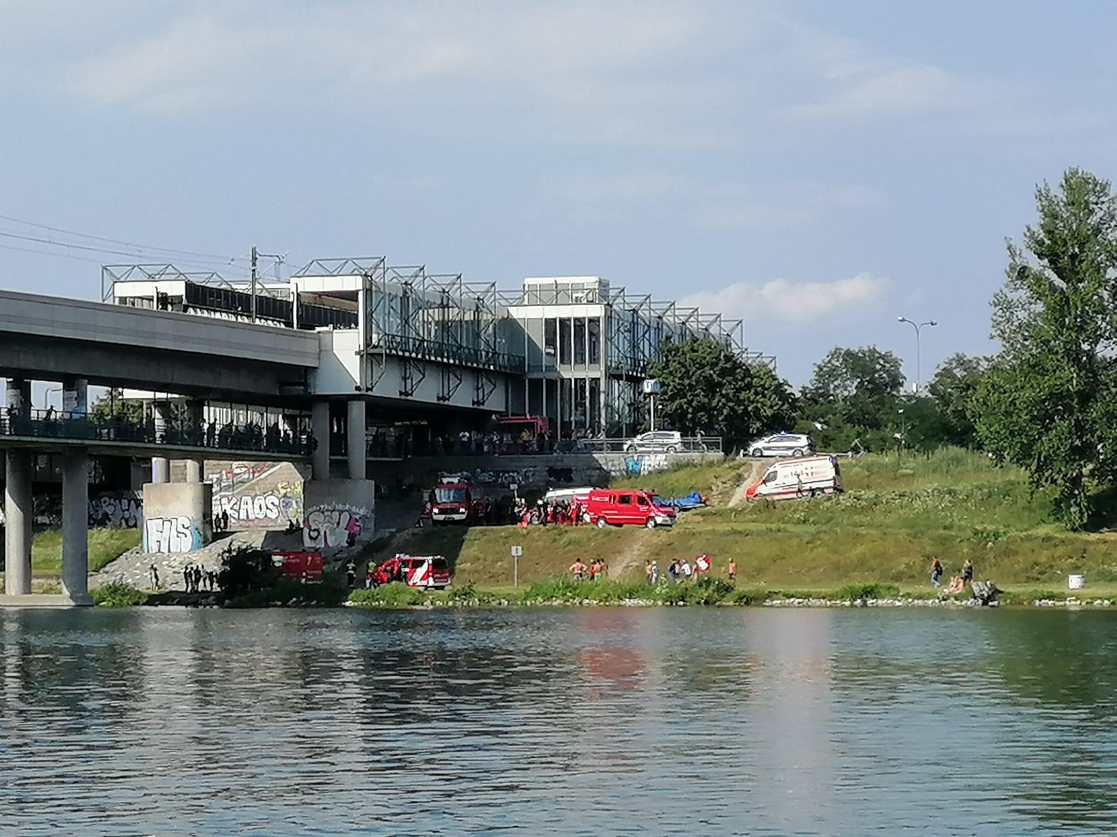 Ein 55-Jähriger konnte sich beim Schwimmen in der Neuen Donau nicht mehr über Wasser halten. Er wurde von der Wasserpolizei gerettet.
