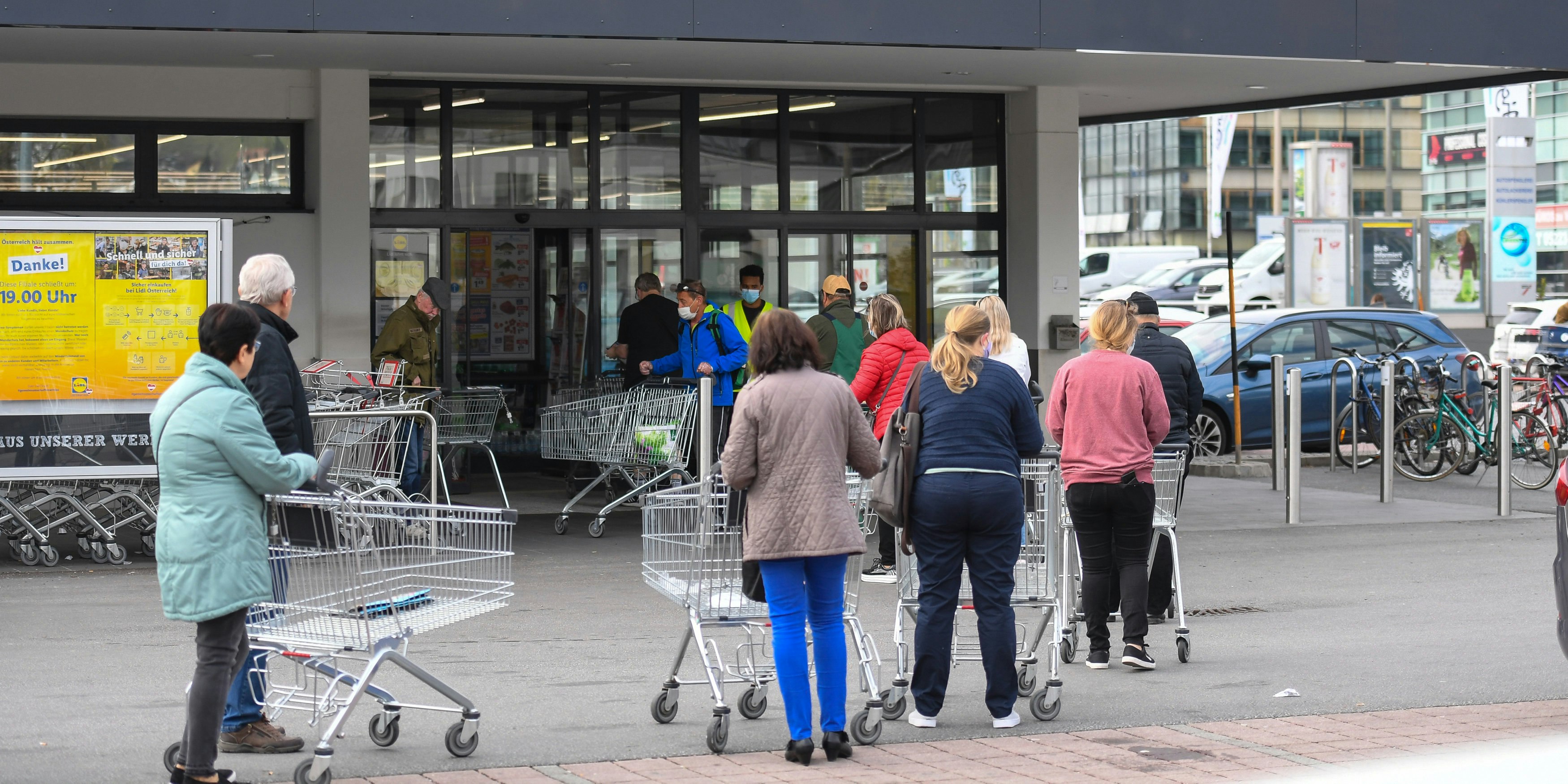 Eine Kärntnerin besuchte trotz Quarantäne einen Supermarkt (Symbolbild).