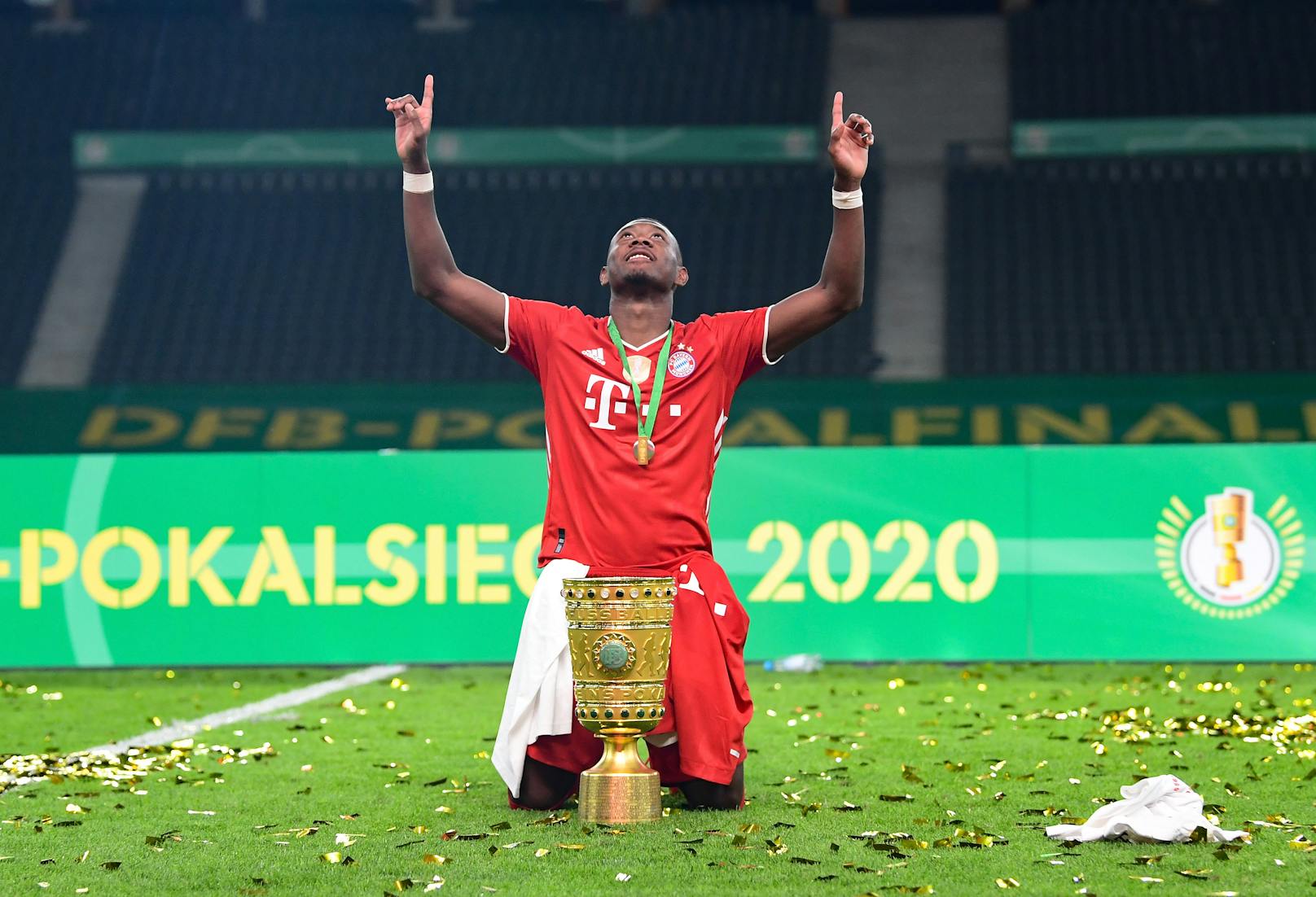 <strong>David Alaba:</strong>&nbsp;Wechselte schon in jungen Jahren zu den Bayern und stieg dort zum Führungsspieler auf. Neun Meistertitel, sechs Pokal-Triumphe und ein Champions-League-Sieg sprechen eine deutliche Sprache.
