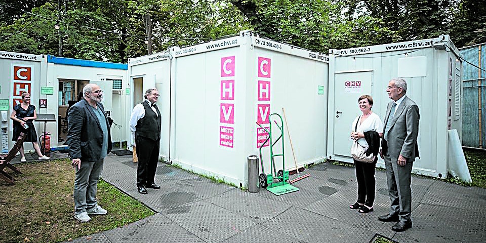 Mehr als ein Elefant Abstand: Niavarani, Steinhauer, Schmidauer, VdB (v.l.).