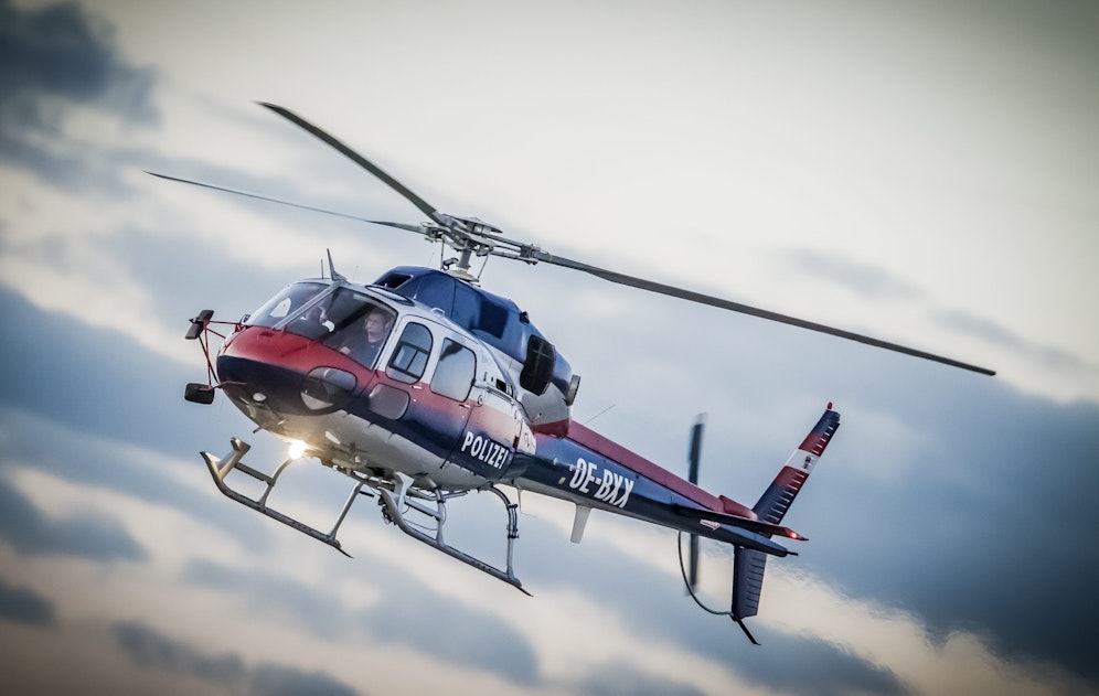 Bei der Suche kam auch ein Polizeihubschrauber zum Einsatz. Symbolbild.&nbsp;