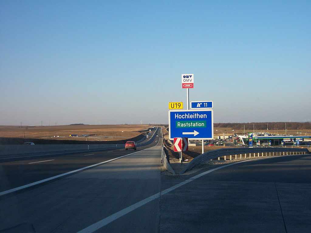 Die A5 bei Hochleithen.