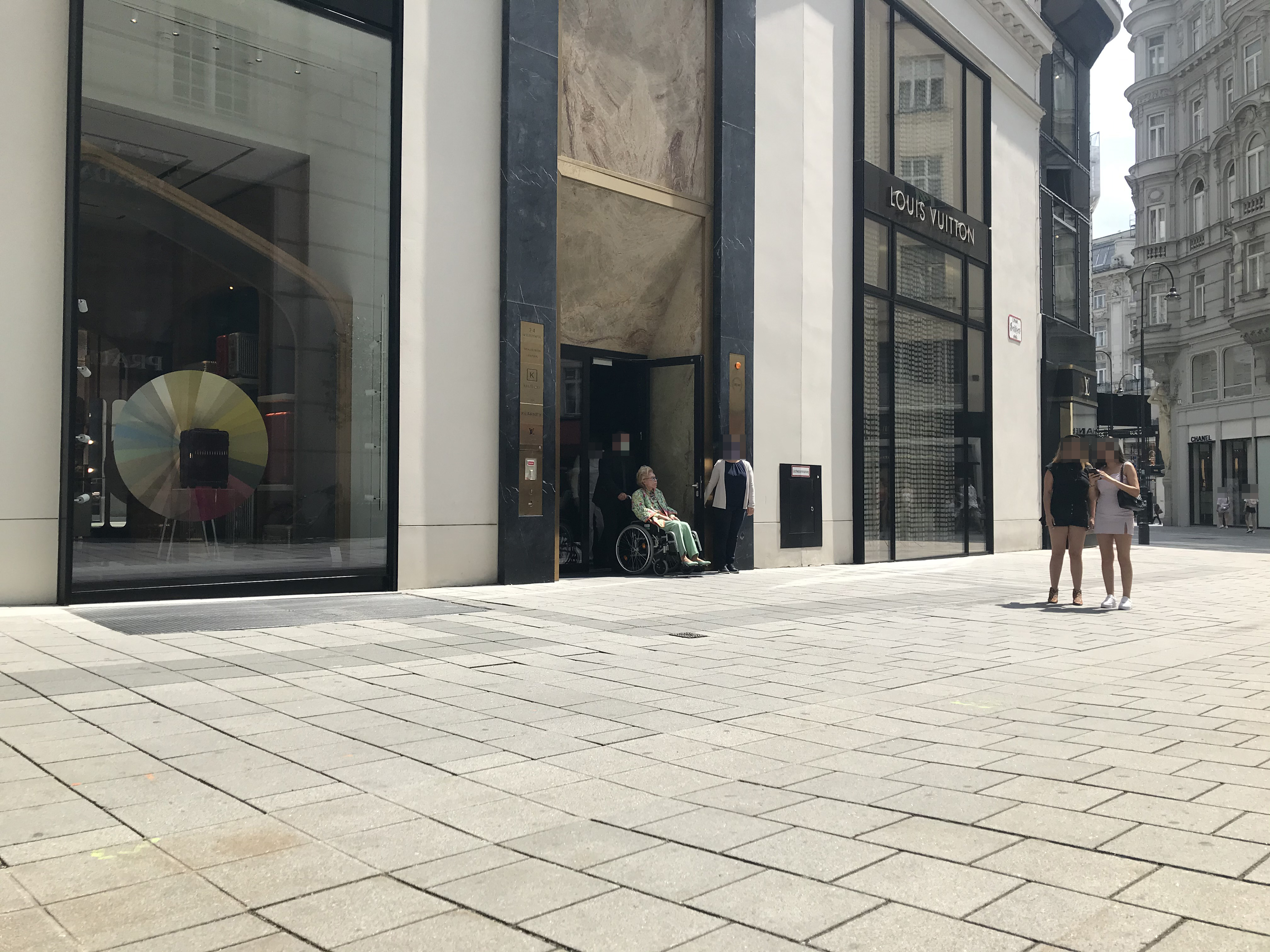 Heidi Horten kommt aus Haus von Beauty-Doc