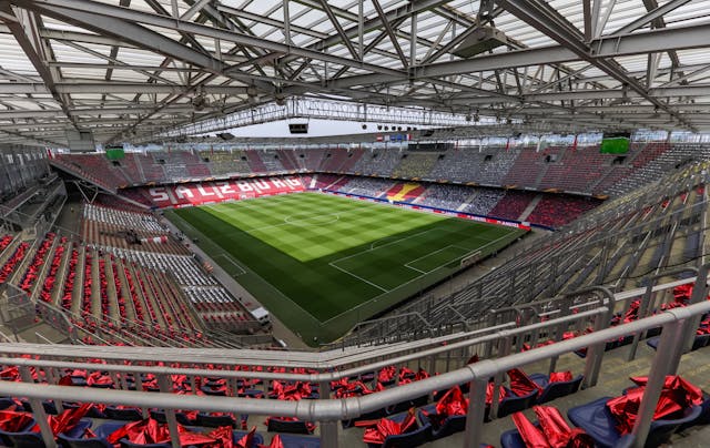 Salzburg Test Gegen Ajax Nur Vips Durfen Ins Stadion Fussball Heute At
