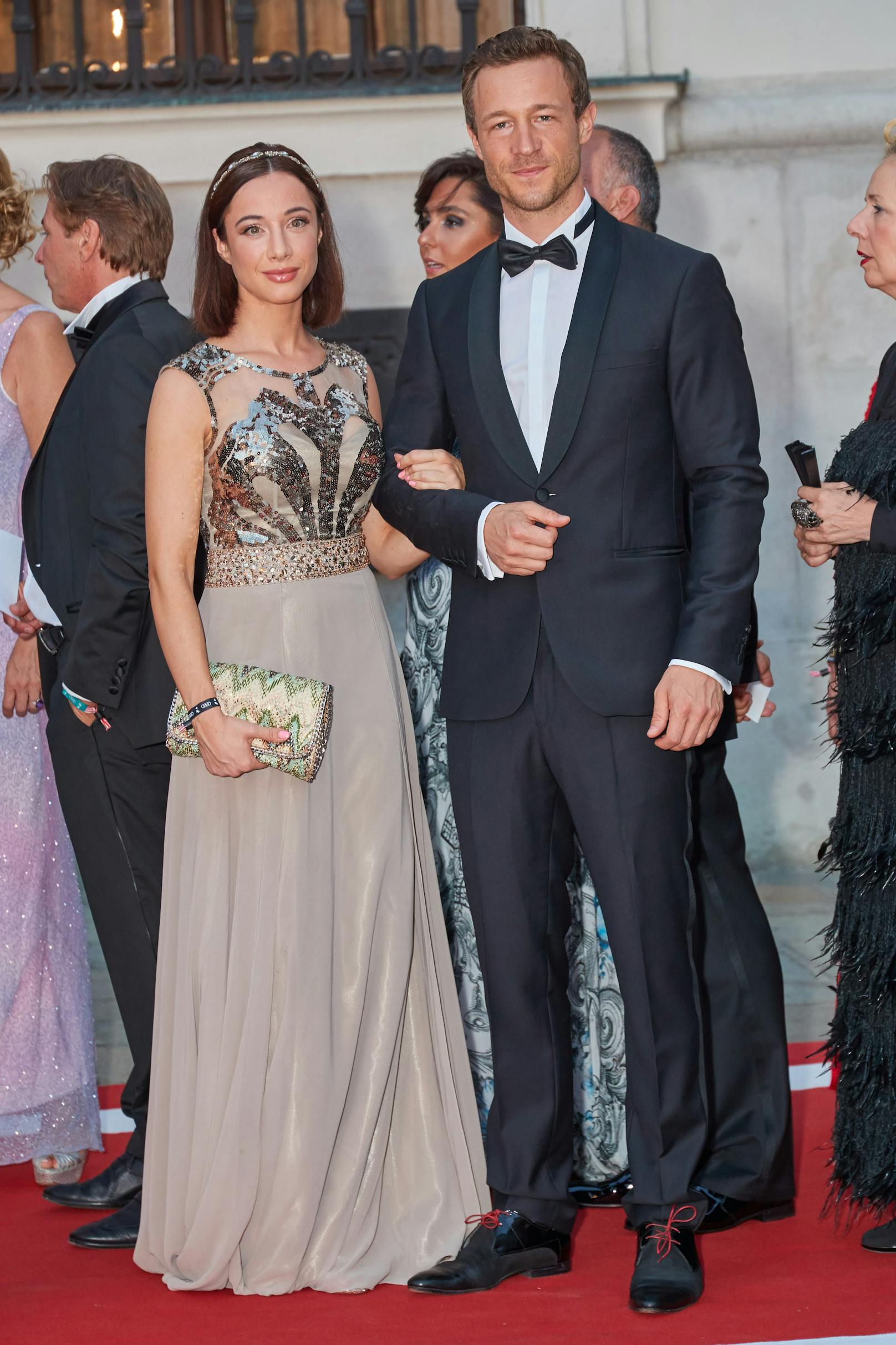 Gernot Blümel mit seiner Freundin Clivia Treidl bei der Fete Imperiale 2016 in der Spanischen Hofreitschule Wien. Die beiden wurden im März zum ersten Mal Eltern, als die kleine&nbsp;Josefine auf die Welt kam.