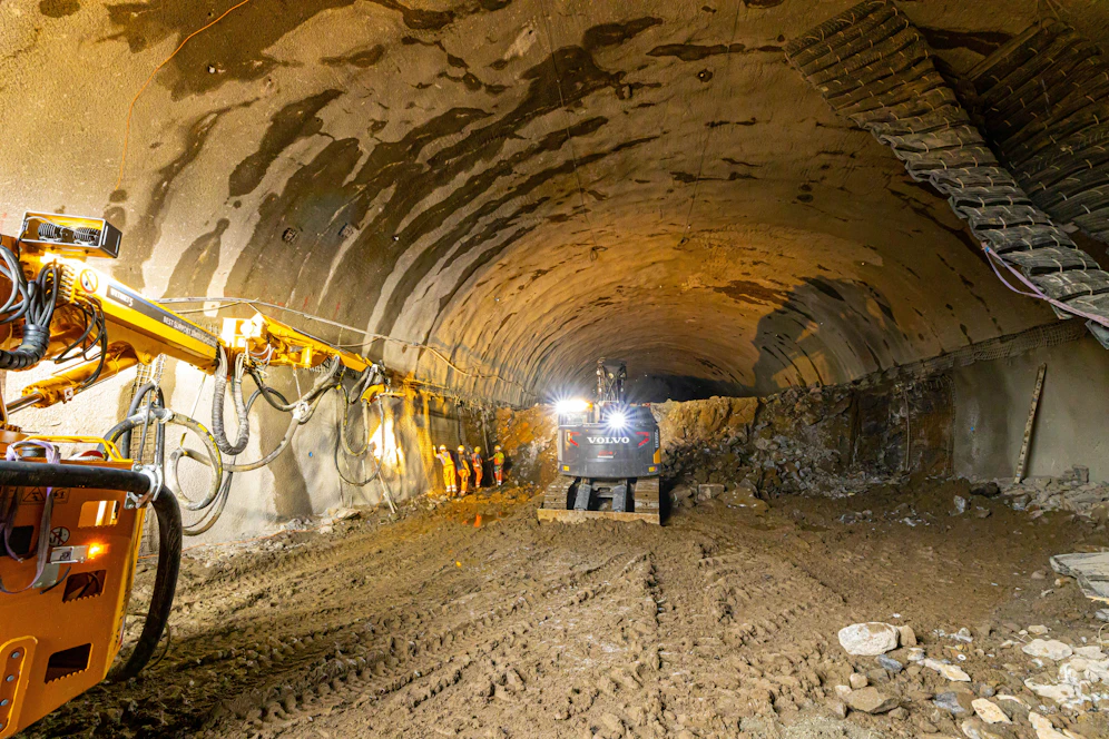 Der Westring nimmt Formen an, im ersten Tunnel ist schon ein Fortschritt zu sehen.