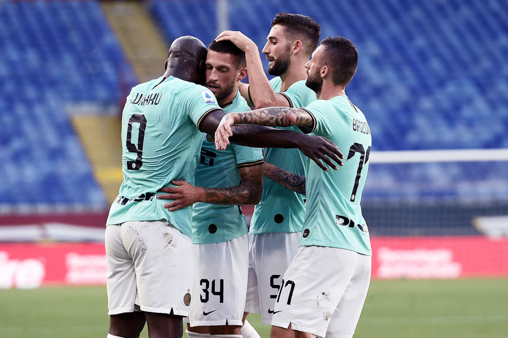 Inter jubelt über den Auswärtssieg in Genua.