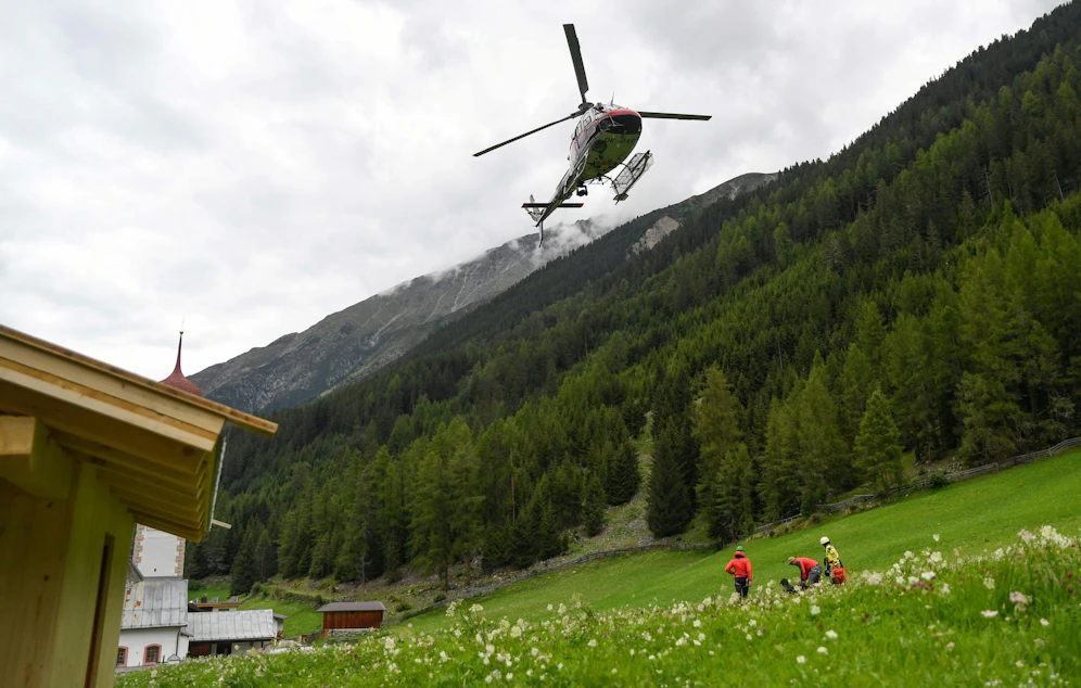 Der Hubschrauber brachte den Leichnam ins Tal.