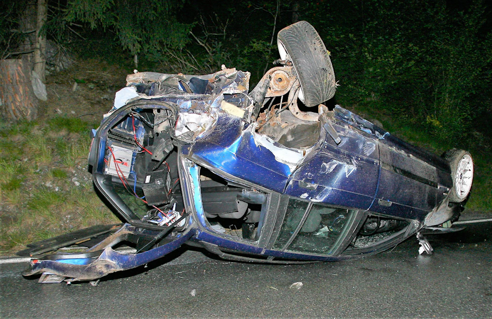 Am Auto entstand beim Unfall Totalschaden.