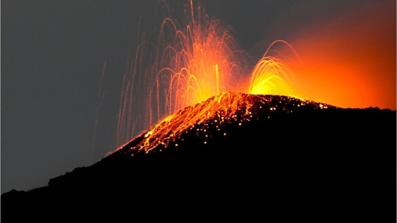 Vulkan Pacaya in Guatemala.
