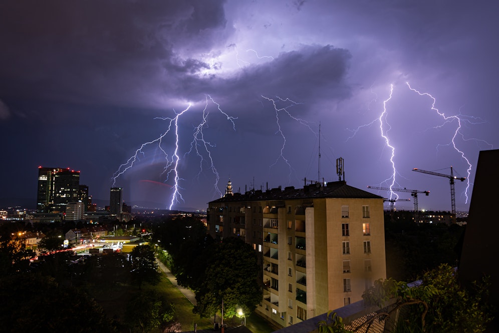 Auch über Wien brechen ab Montagabend Unwetter herein.