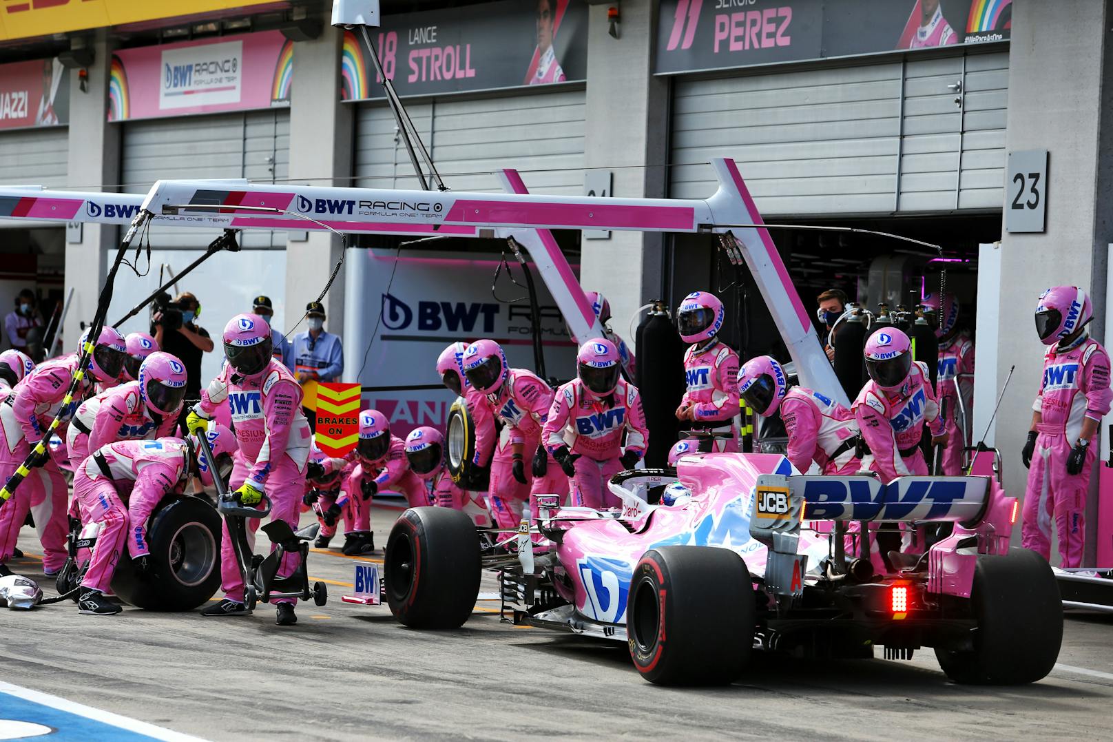 Red Bull ärgert sich über Racing Point. 