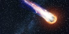 Viraler Hit: Mann spielt Federball mit einem Kometen