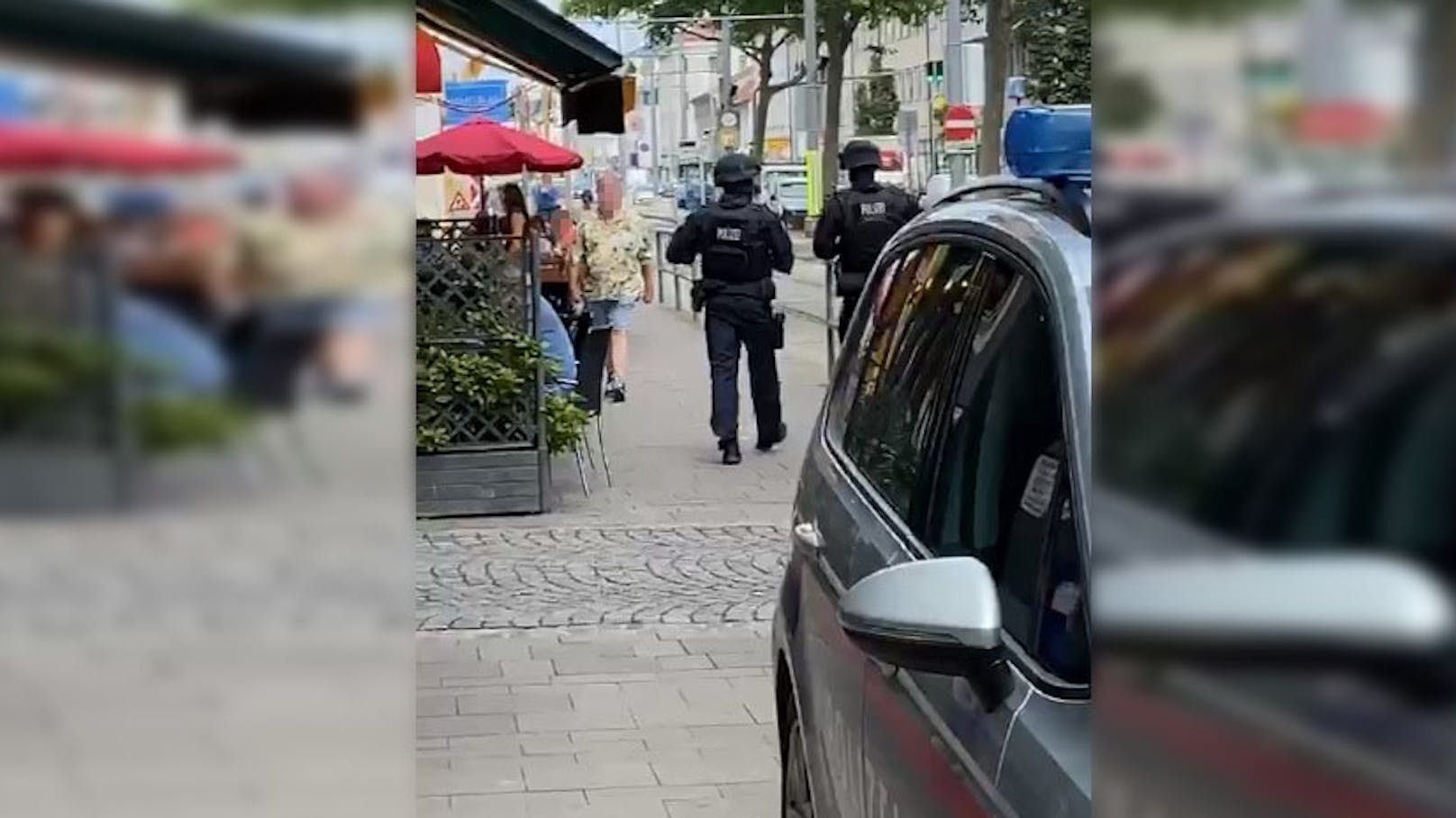 Mann mit zwei Handgranaten im Stiegenhaus gefasst