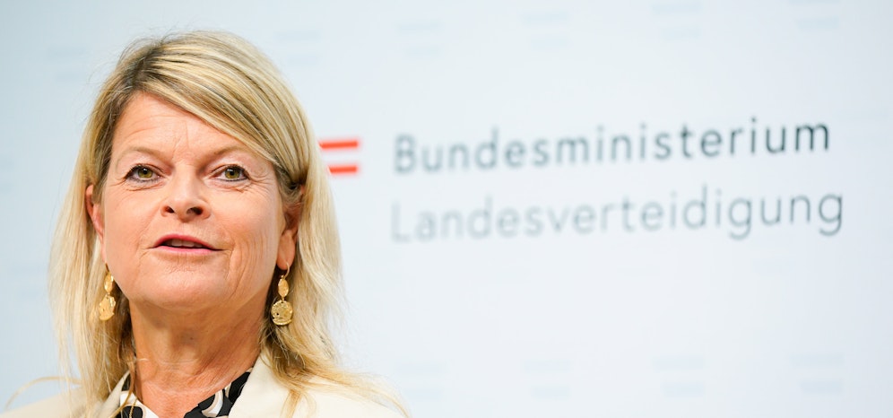 Die Oppositionsparteien sprechen Verteidigungsministerin Klaudia Tanner ihr Misstrauen aus