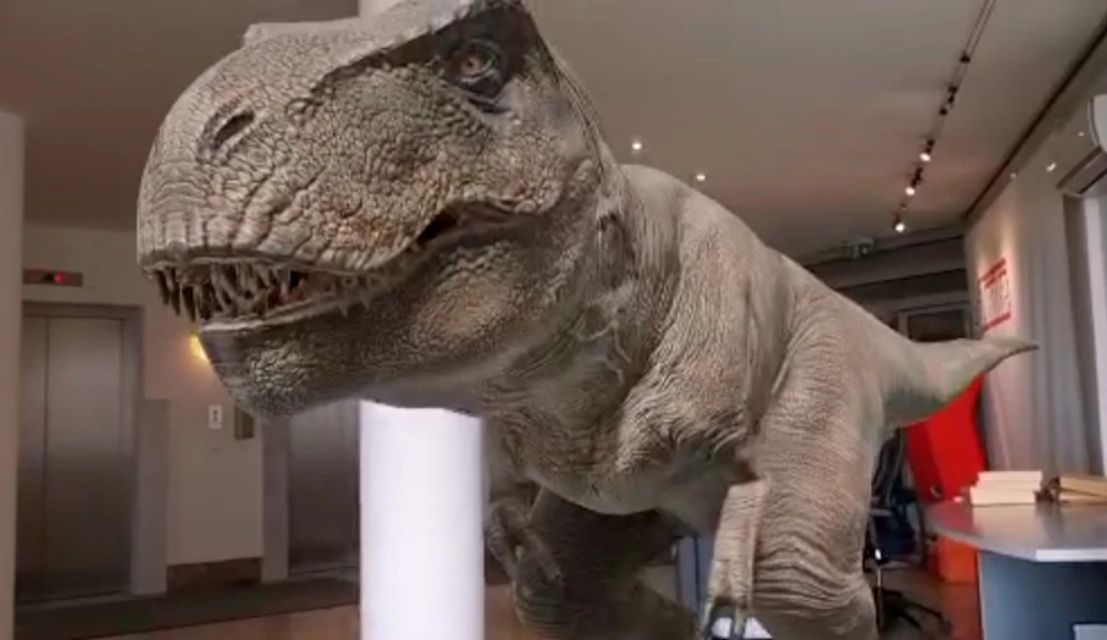 Am Freitag erschien ein Dino in der <i>