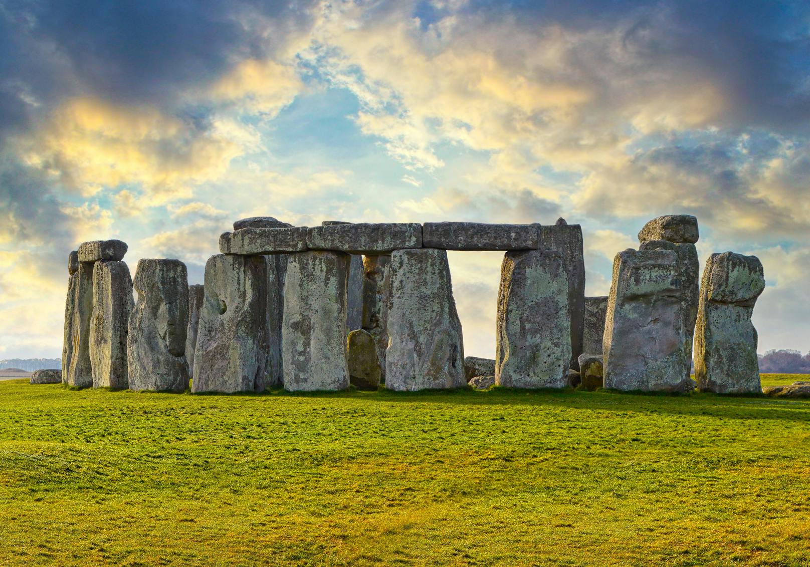 Stonehenge ist ein prähistorisches Denkmal in der Nähe von Salisbury.